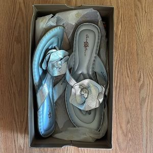 Silver flower sandals